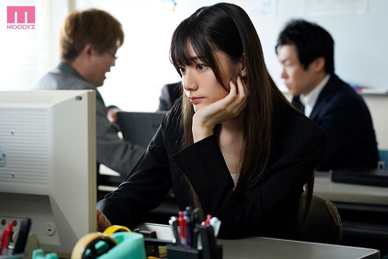 [MIDA-407] A new type of aphrodisiac leads to intense sex and brainwashing with beautiful legs: the noble female investigator Rena is overwhelmed by a direct hit of the drug