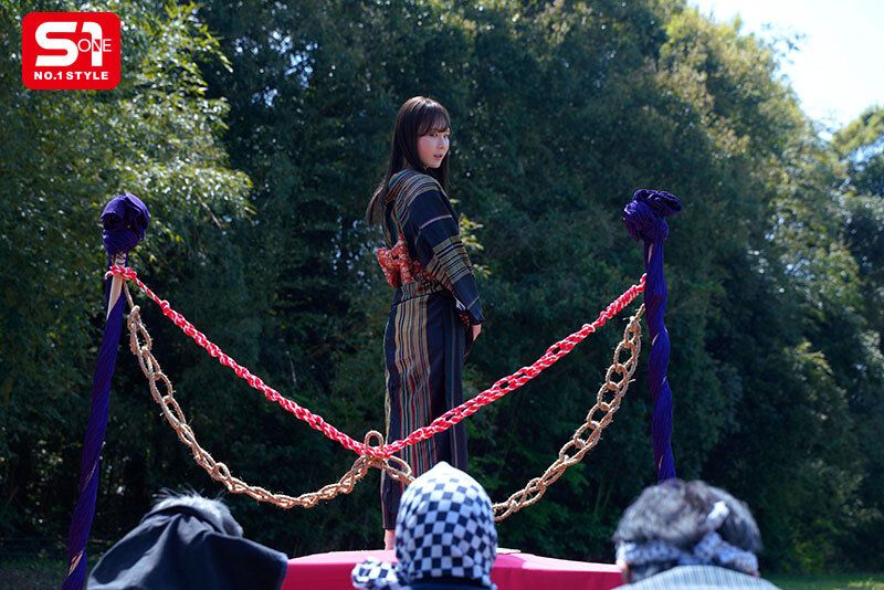 [SONE-920] (English subbed) The cute village girl is a source of comfort for the men, miru