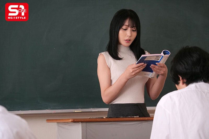 [SONE-930] A disloyal female teacher, overwhelmed by a student