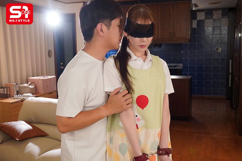 [SONE-982] While my wife is visiting her parents, I called an M-girl delivery service at home... The beautiful teacher rumored at my eldest son